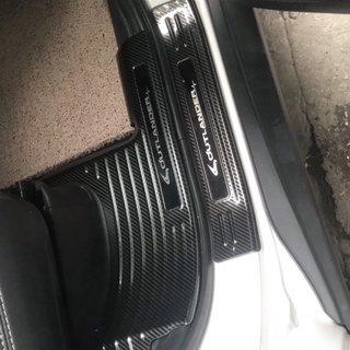 Ốp bậc cửa xe Mitsubishi Outlander, nẹp bước chân Outlander 2021-2023, Chất liệu Carbon cao cấp