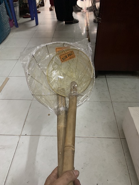 VỢT MÌ CÁN TRE LƯỚI ĐỒNG 1 LỚP NHỎ , TRUNG , LỚN
