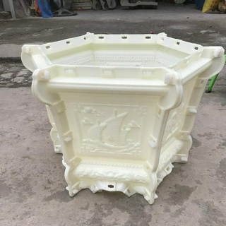Khuôn chậu lục giác 48 chân liền, hoa văn thuyền, ngựa, tài lộc, đổ úp đáy chất liệu nhựa abs