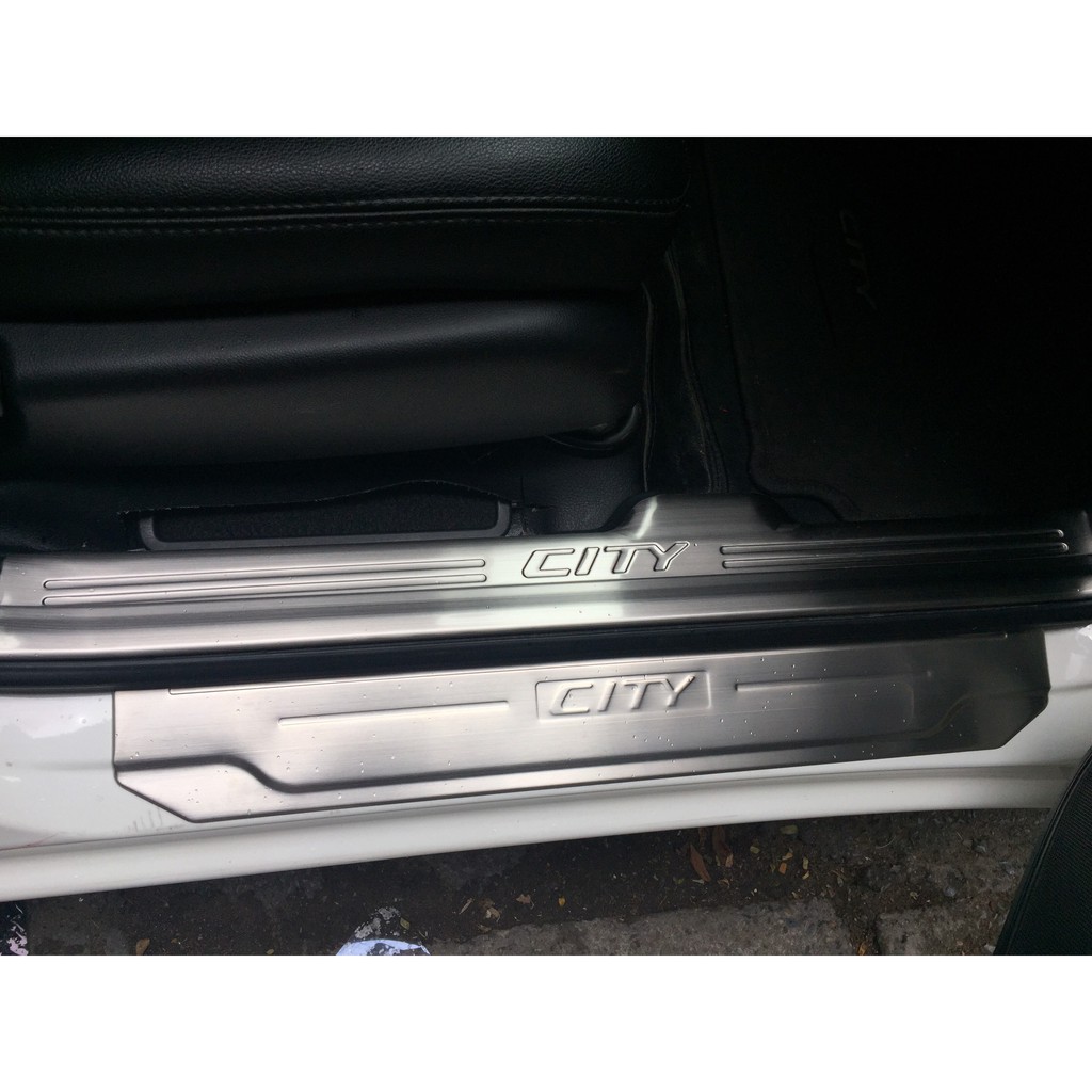 Ốp bậc cửa xe Honda City 2021-2023, Nẹp bước chân Chất liệu inox cao cấp. Bộ 8 miếng chống xước cửa