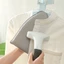 Găng tay cách nhiệt bảo vệ khi ủi đồ