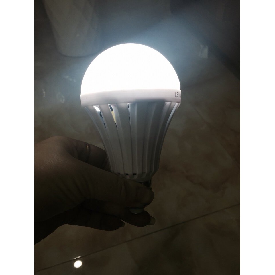 ⚡Xả kho Thanh lý Bóng đèn sạc điện tự sáng Led 7W
