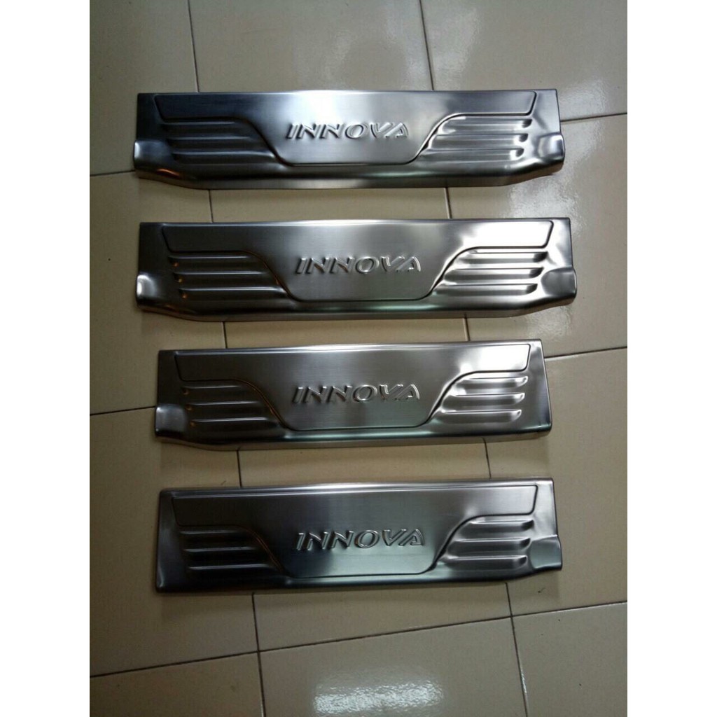 Ốp bậc cửa xe Toyota innova 2017 - 2021, nẹp bước chân INOX INNOVA, Chống trượt bảo vệ bậc cửa