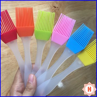Chổi Quét Dầu Mỡ, Nước Sốt, Mặt Bánh Silicone Cán Nhựa (Màu Ngẫu Nhiên) { H }