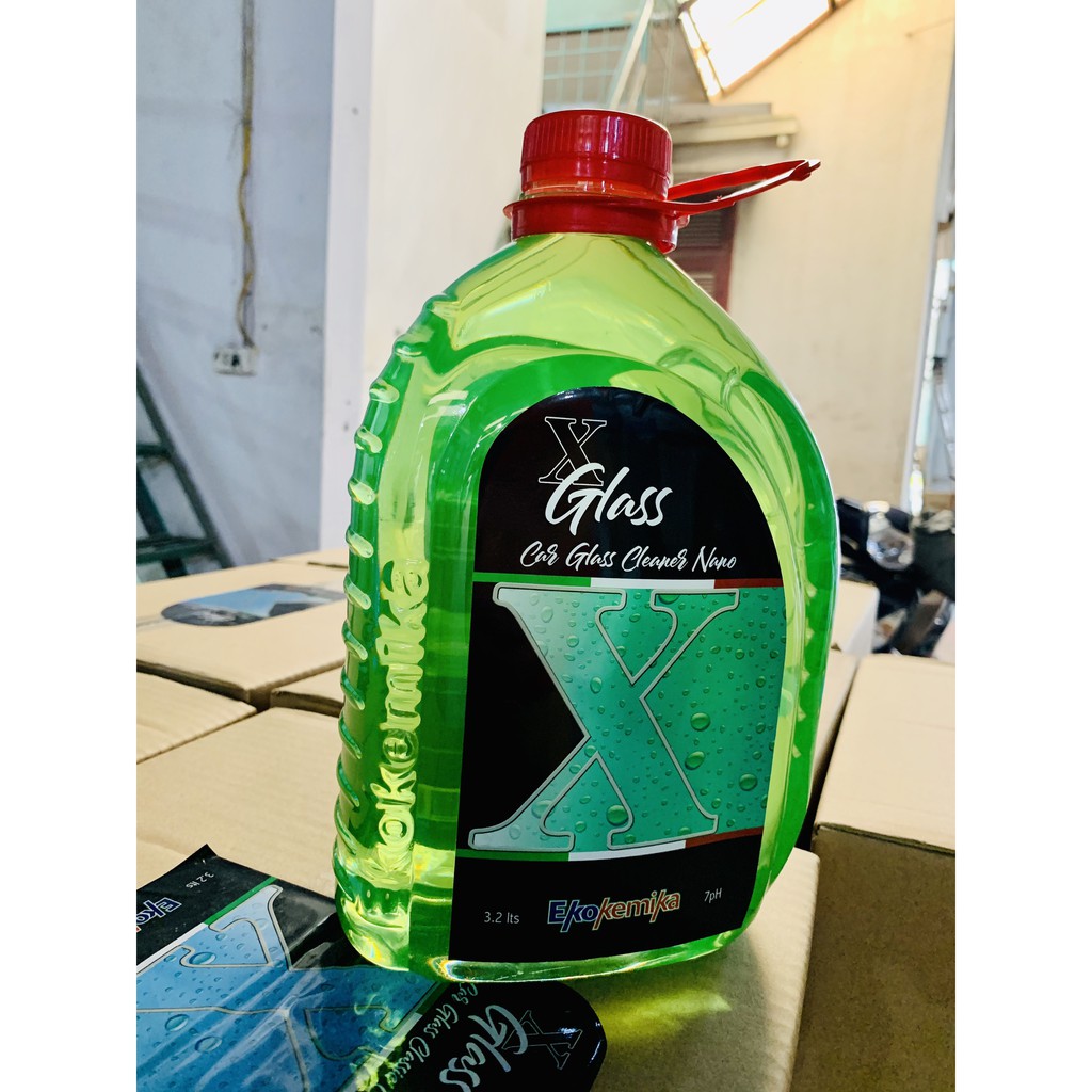NƯỚC RỬA KÍNH Ô TÔ XGLASS NANO CLEAN THƯƠNG HIỆU EKOKEMIKA