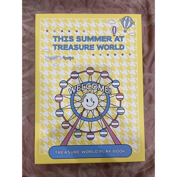 Bộ ảnh Treasure World playbook | Shopee Việt Nam