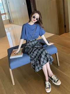 [SET 3 MÓN] Áo Thun Chữ Xanh Và Chân Váy kẻ Rút Dây Cao Cấp Kèm 1 Cặp Dây Áo Ngực