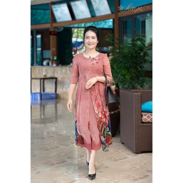 Váy trung niên/ Đầm trung niên - DV09 voan họa tiết hoa sen hồng