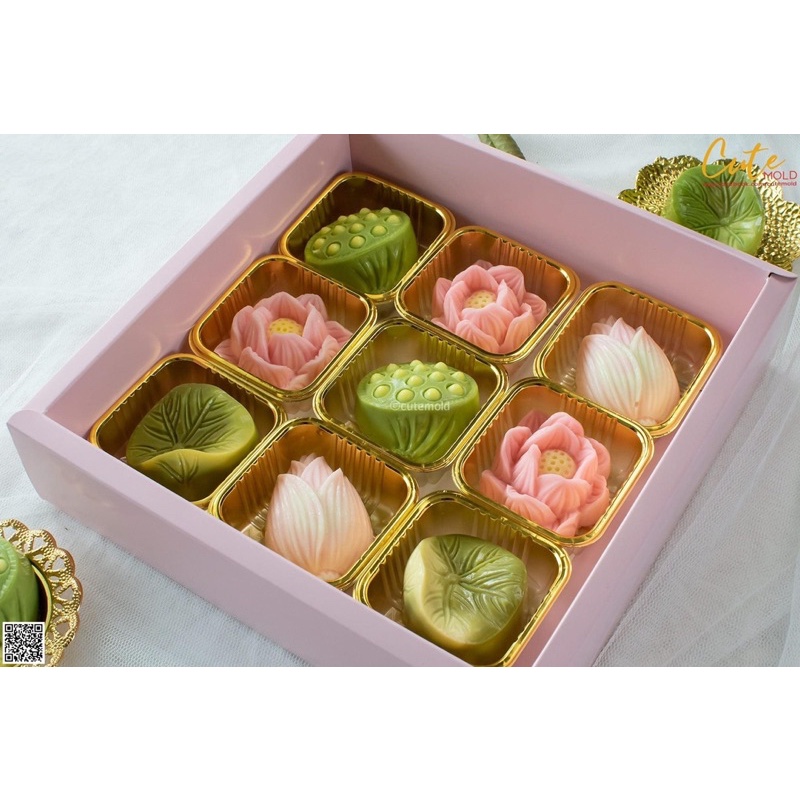 Set 4 khuôn silicon sen trôi nước.