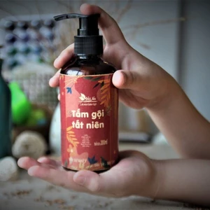 Tắm gội Tất niên 220ml - Tinh dầu Hà Na - Mềm Ẩm Da, khử mùi, xông tắm hiệu quả
