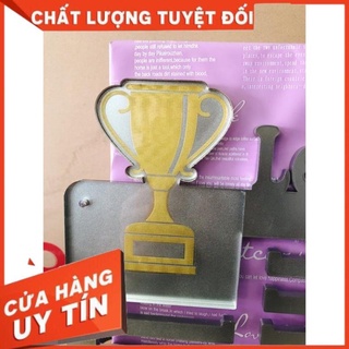 Giá treo huy chương Bạc lấp lánh. 58cm x 27cm