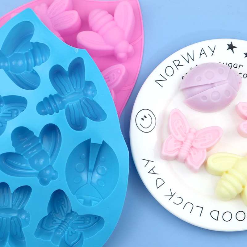 Khuôn Silicone 8 Ngăn Hình Bướm Làm Xà Phòng