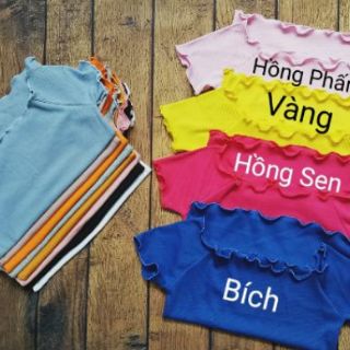 Áo trễ vai tay ngắn.