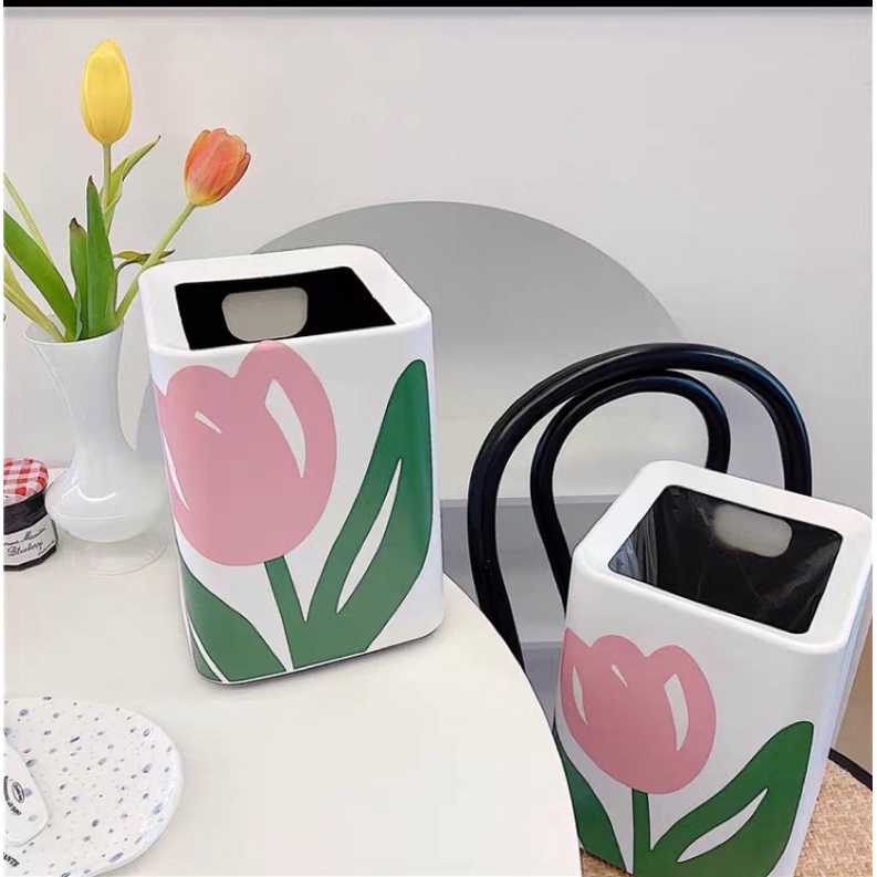 Thùng rác 2 lớp hoa tulip sáng tạo