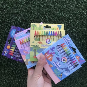 Bút sáp 12 màu họa tiết hoạt hình cho bé (chọn mẫu)