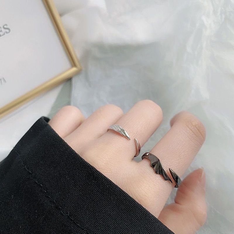 Nhẫn Đôi Hình Thiên Thần Và Ác Quỷ Đơn Giản Làm Quà Tặng Valentine