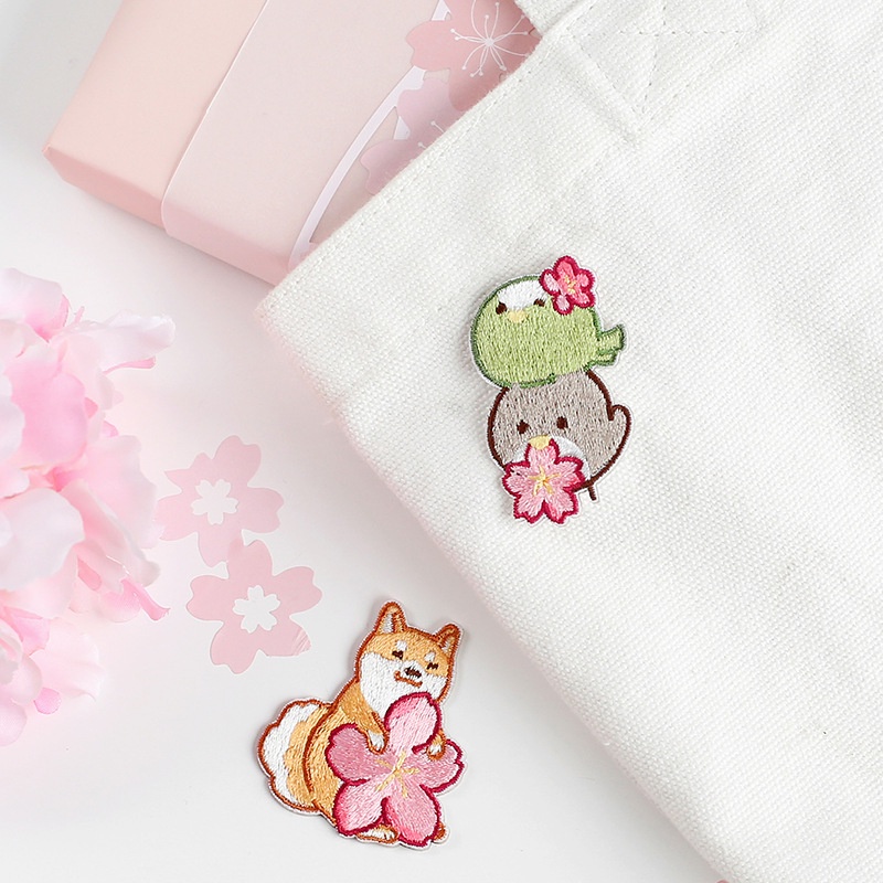 Miếng vá quần áo sticker vải ủi patch ủi dán trang trí điện thoại bình nước, che chỗ ố bẩn trên quần áo HD229-K51