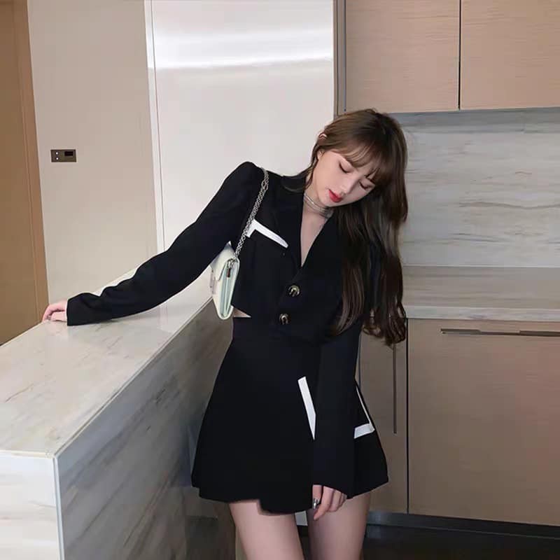 SET ÁO TAY DÀI KÈM CHÂN VÁY 2 MÀU TRẮNG ĐEN XINH XẮN - AMIE SET