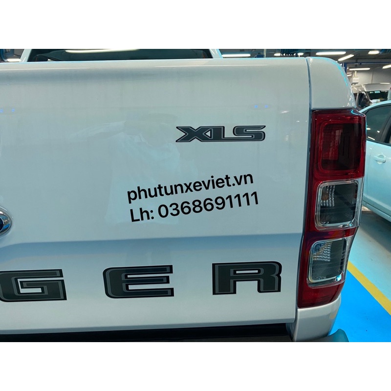 Tem chữ XLS dán cửa thùng sau Ford Ranger | Shopee Việt Nam