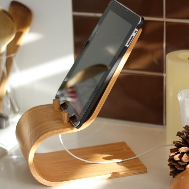 Ảnh Giá đỡ Ipad gỗ uốn cong Plyconcept Ipad Stand Cook Pad 3