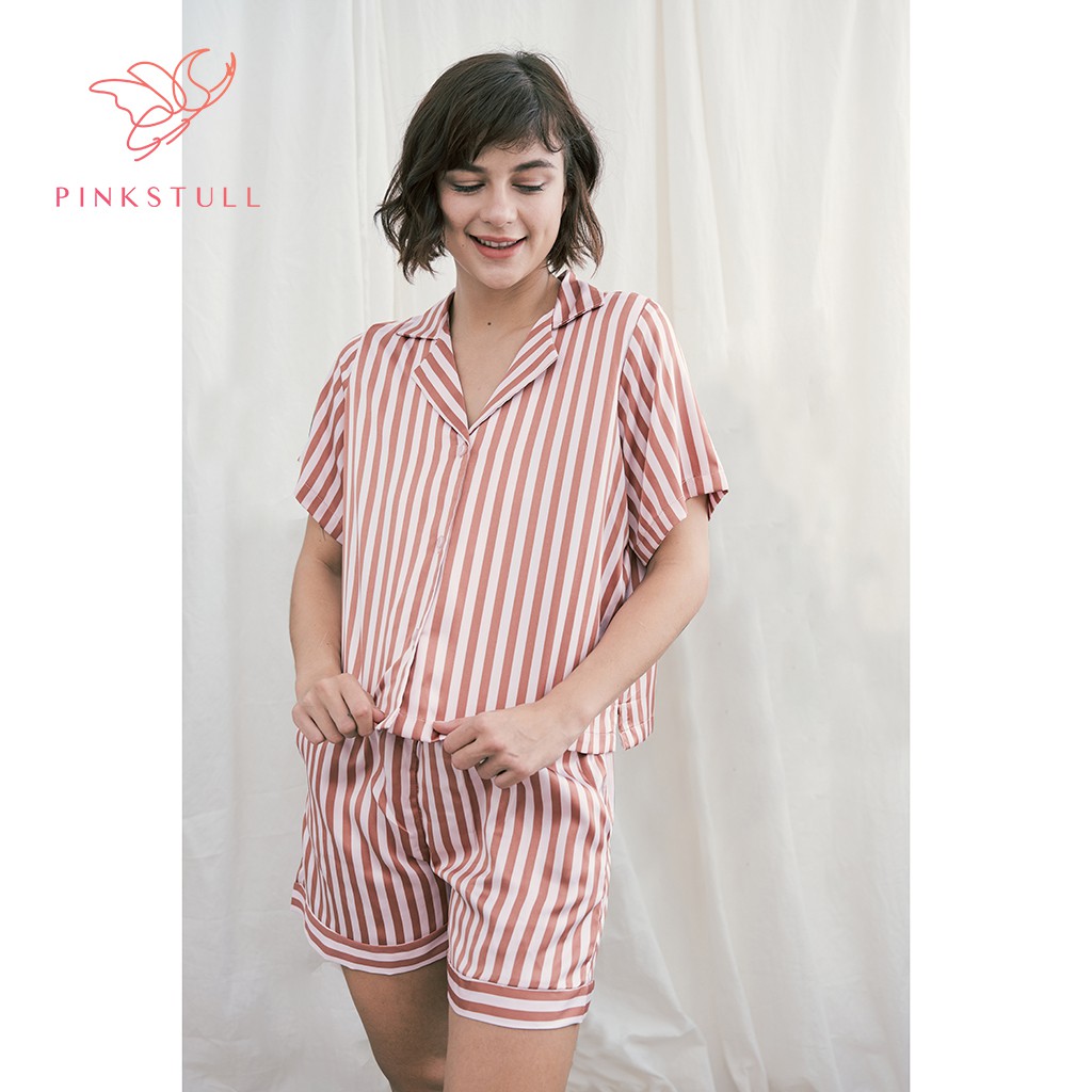 Bộ đồ ngủ lụa Pijamas Pink Stull tay ngắn quần ngắn sọc nâu