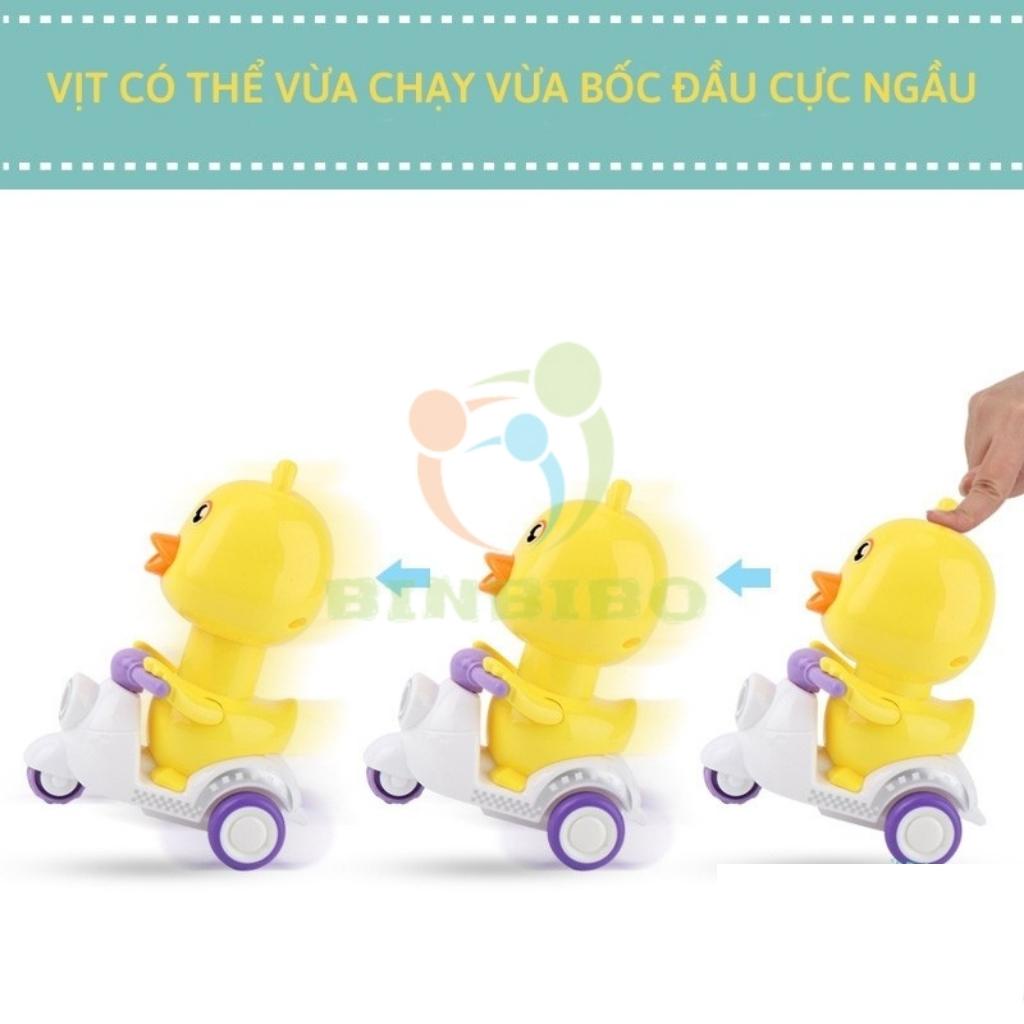 Vịt con đi xe máy vespa ấn là chạy bốc đầu cực cute