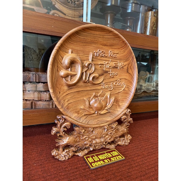 Đĩa gỗ chữ Đức đường kính 30cm/đĩa phong thuỷ/gỗ hương đá