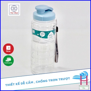 Bình nước học sinh kẻ caro 750ml Việt Nhật 0098, Bình đựng nước thể thao có quai dù treo