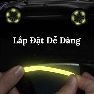 Bộ 12 Miếng Dán Phản Quang Trang Trí Vành Bánh Xe Ô Tô