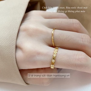 Nhẫn nữ chất liệu titan không gỉ thiết kế họa tiết đơn giản đính đá thời trang thanh lịch