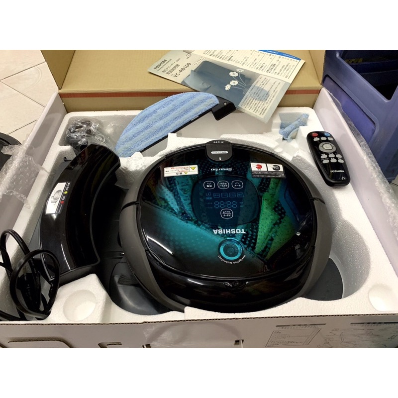 TOSHIBA  ロボットクリーナー プラチナブルー VC-RB100(L) Amazon | 【ムダなく、かしこく、美しく】TOSHIBA Smarbo