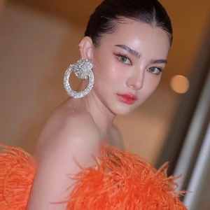Khuyên Tai Vòng Lớn Đính Đá Lấp Lánh Phong Cách Âu Mỹ Cho Nữ