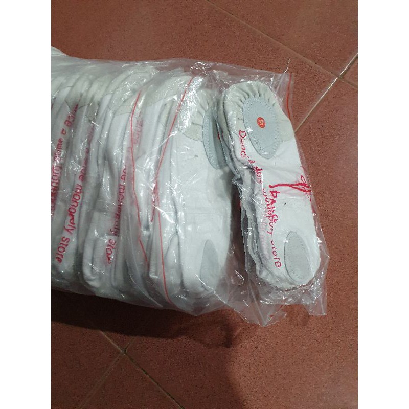 (Màu be và hồng)Giày múa bale có bọc mũi da hàng nhập quảng châu , giày tập múa cho bé, giày balet