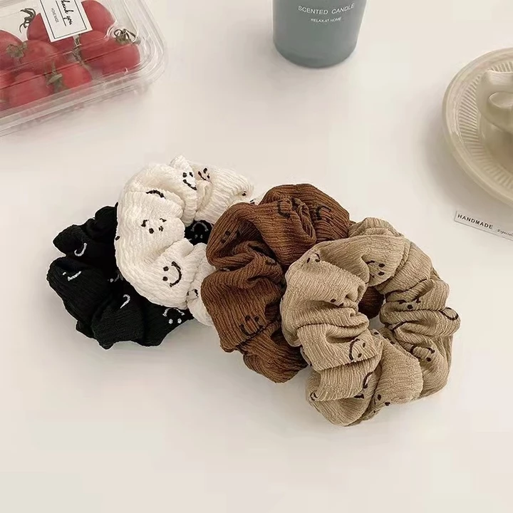 Vòng tóc scrunchie mặt cười 2025 - Vòng tóc bản to đơn giản dễ thương, phụ kiện tóc nữ tính ngọt ngào, scrunchie kiểu hàn thời thượng