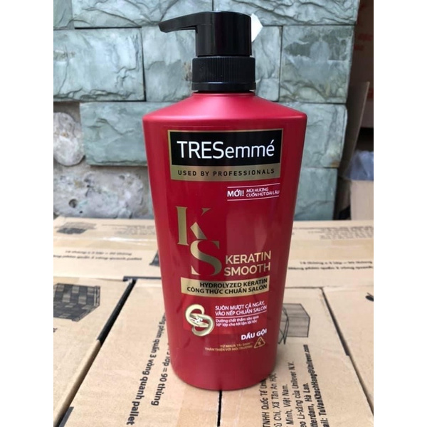 Dầu gội TRESemmé Chuyên nghiệp chuẩn Salon cho tóc chắc sạch, khỏe, mềm mượt 480gr