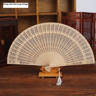 Quạt xếp bằng gỗ tre cầm tay phong cách thời trang vintage - quạt cầm tay vintage