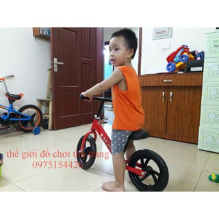 Xe cân bằng 2 bánh siêu yêu cho bé [ảnh clip thật]