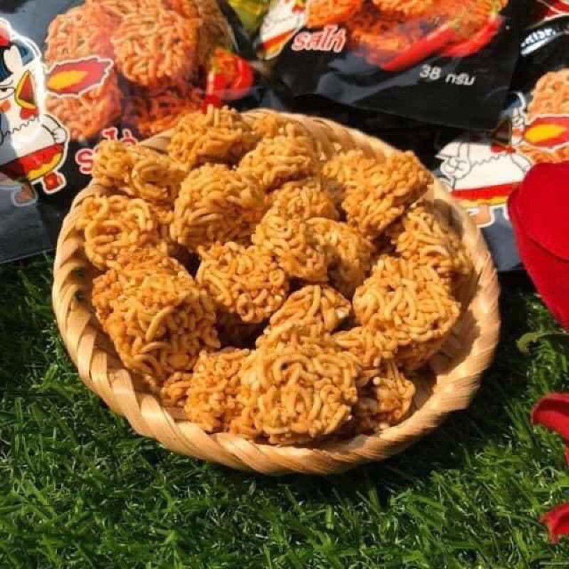 SNACK MÌ CUỘN ĂN LIEN VIEN THÁI LAN