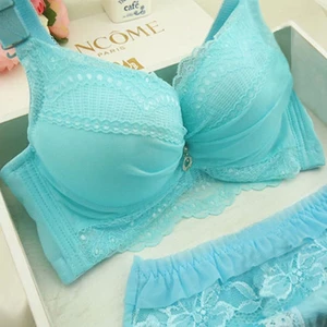 Set Áo Lót Nâng Ngực Không Dây 5CM + Quần Lót Đan Lát Phối Ren Quyến Rũ