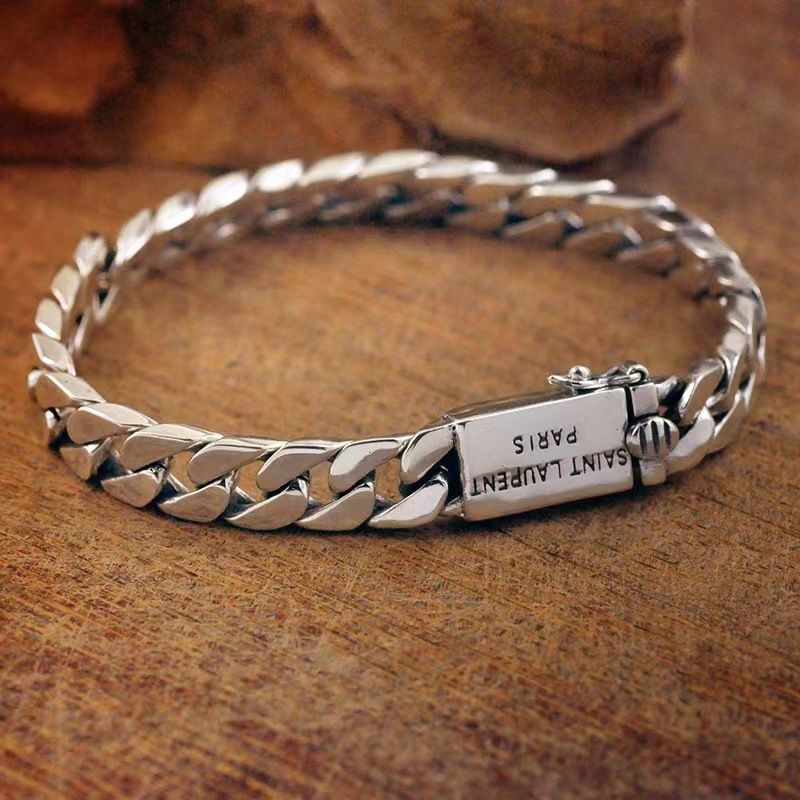 Ciondolo Savage tempestato di zirconi cubici brillanti, collana hip
