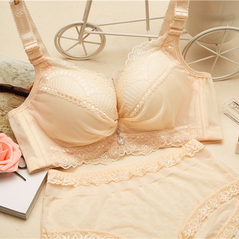 Set Áo Lót Nâng Ngực Không Dây 5CM + Quần Lót Đan Lát Phối Ren Quyến Rũ