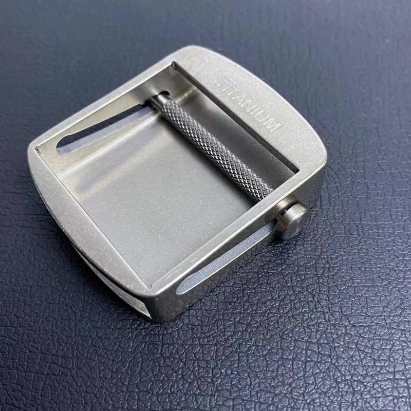 Đầu khóa đai titan nguyên chất 99% 00516 / Khóa tự động con lăn / Chiều rộng bên trong 35,5mm & 39mm / + Vít titan / Nam / Không gây dị ứng / Điều chỉnh vô cấp / Khóa thắt lưng / Khóa mịn