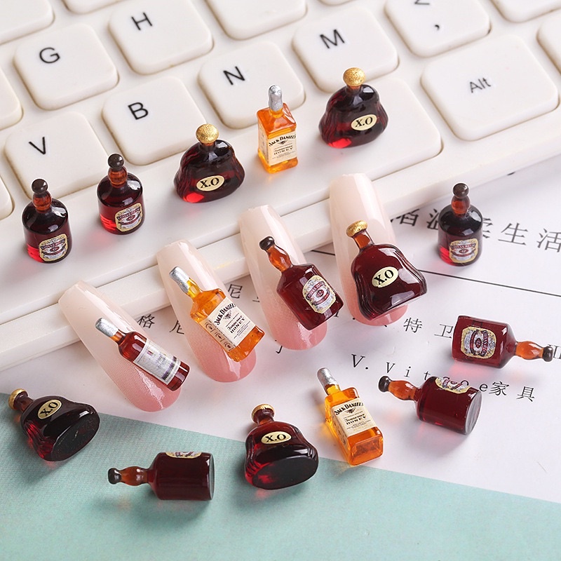 Charm các loại vỏ chai, cá tính , độc lạ trang trí móng