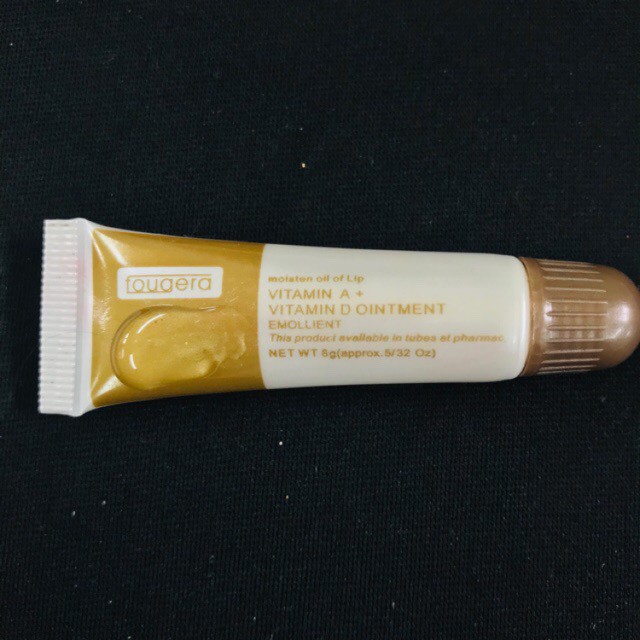 Dưỡng Vitamin tuýp AD sau xăm mày môi