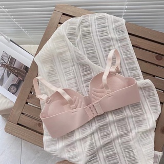Áo ngực nữ không gọng đúc su, có đệm bàn tay nâng ngực tạo khe quyến rũ gợi cảm DEVARI A820