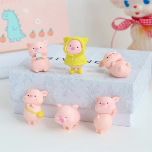 Mô hình heo nhỏ, tiểu cảnh dễ thương bày bàn học, chậu cây, tủ sách