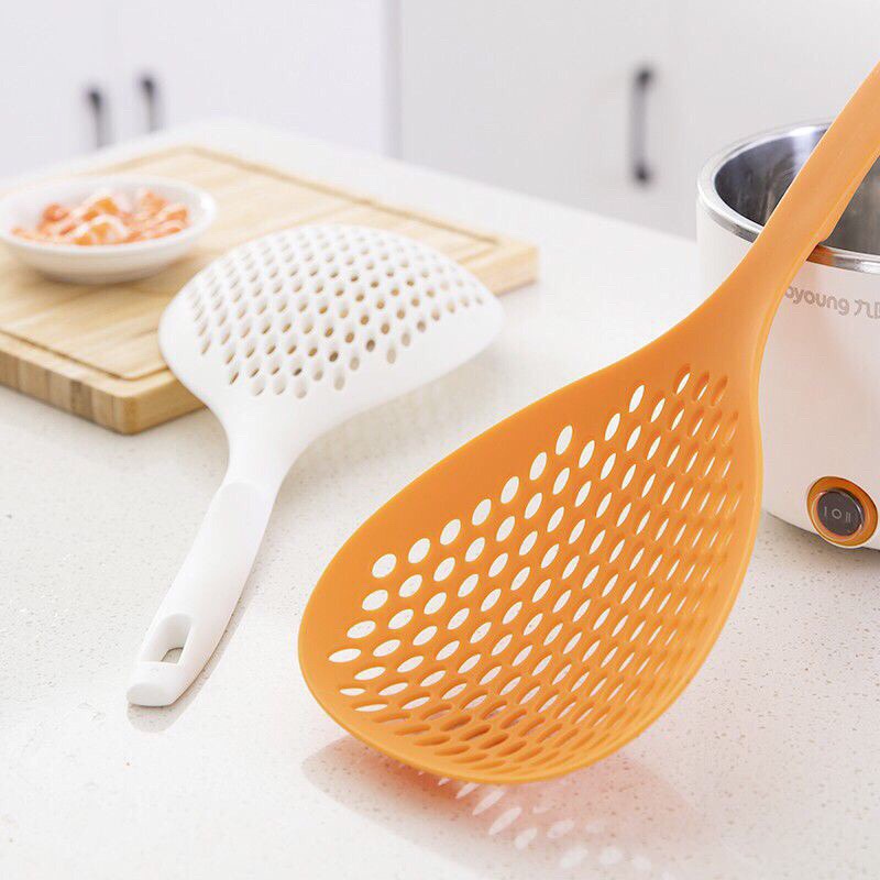 Muôi vợt thủng vớt đồ nhựa chịu nhiệt loại to