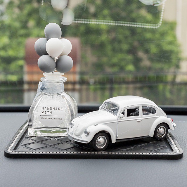 Decor ô tô mô hình, chùm bóng trang trí taplo ô tô, phụ kiện xe hơi sáng tạo, hoặc để bàn làm việc có tặng kèm sáp thơm