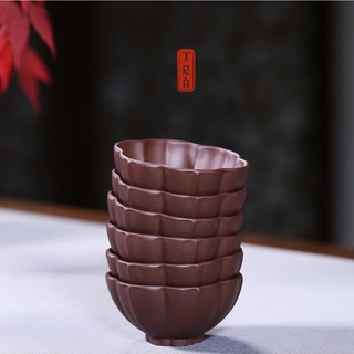 Chén trà, gốm tử sa, hình dáng hoa đào, kích thước 8x4cm, dung tích 70ml