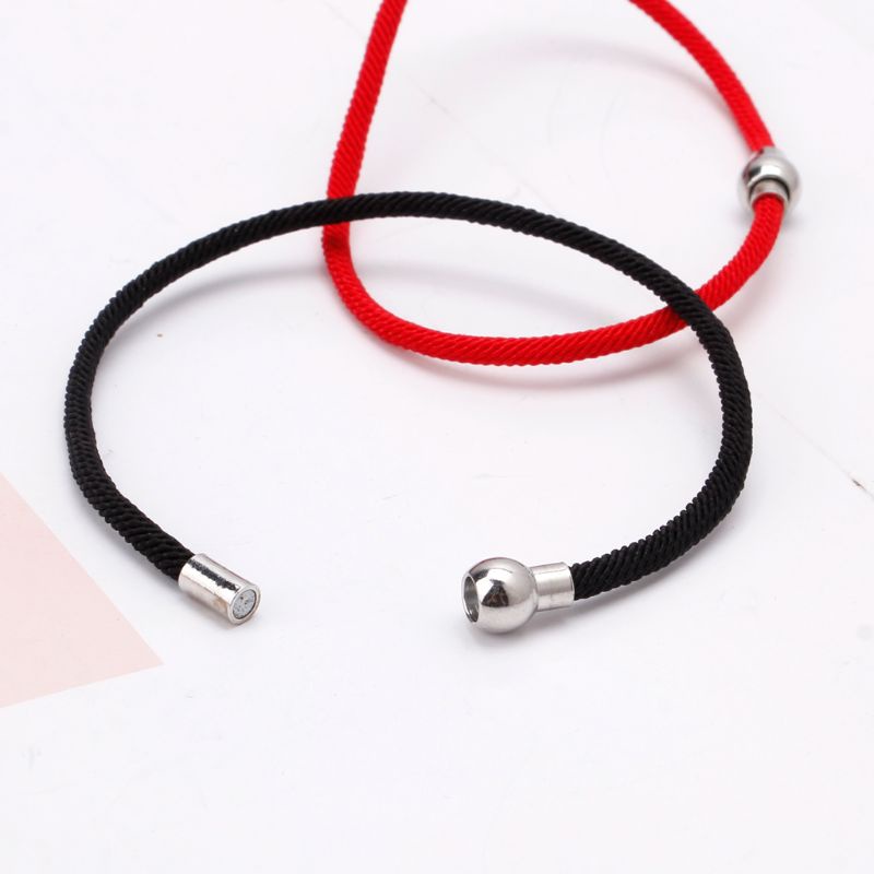 Vòng tay dây bện may mắn phối khóa nam châm xinh xắn